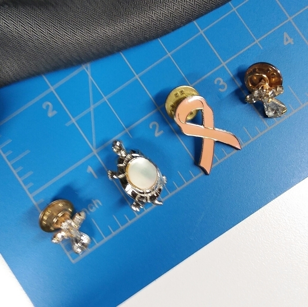 ๐3/$12 item. Super Cute Small Pins Bundle! - Picture 3 of 5
